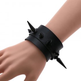 Tapered Stud Double Leather Bracelet