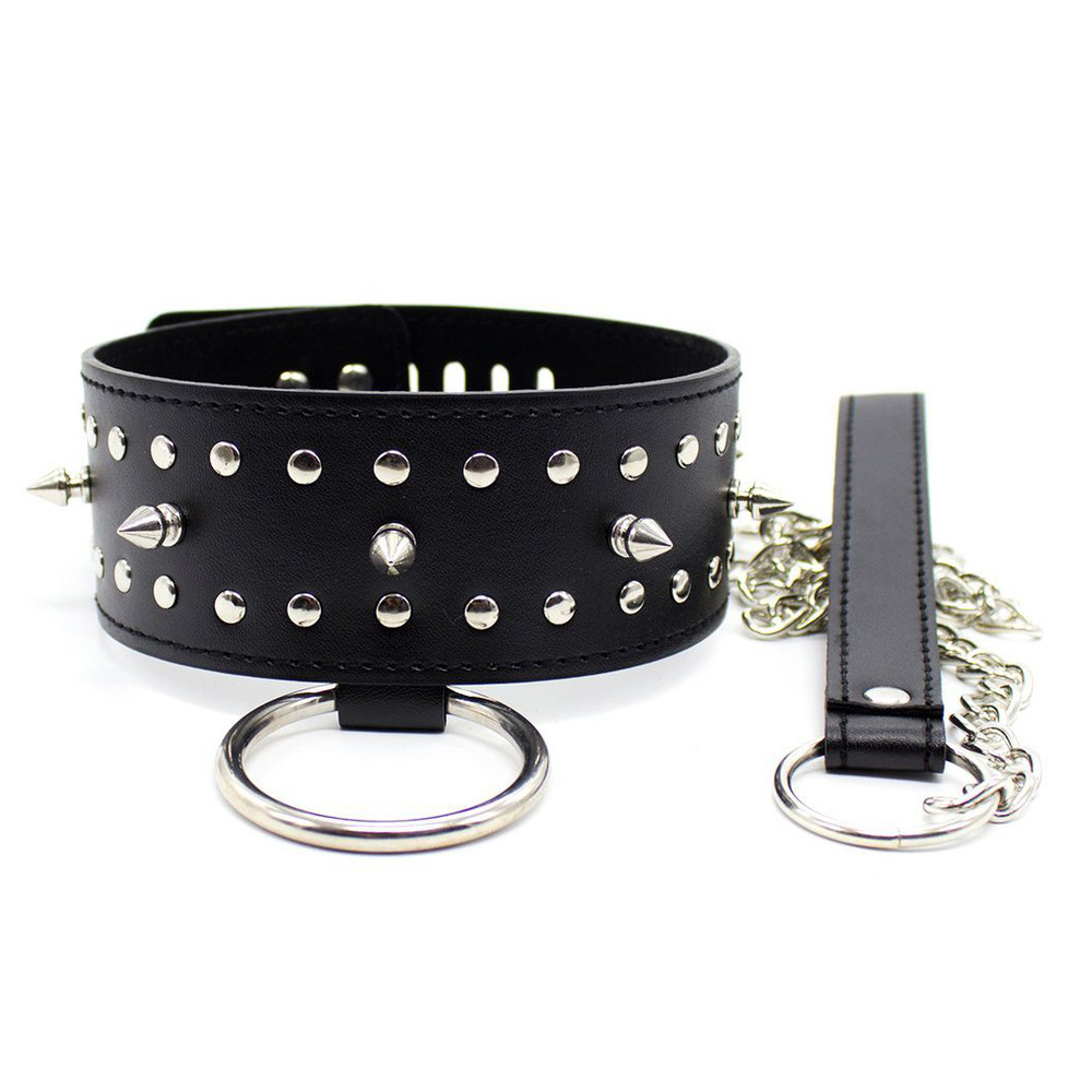 O Ring Neck Collar with Spikes - Click Image to Close