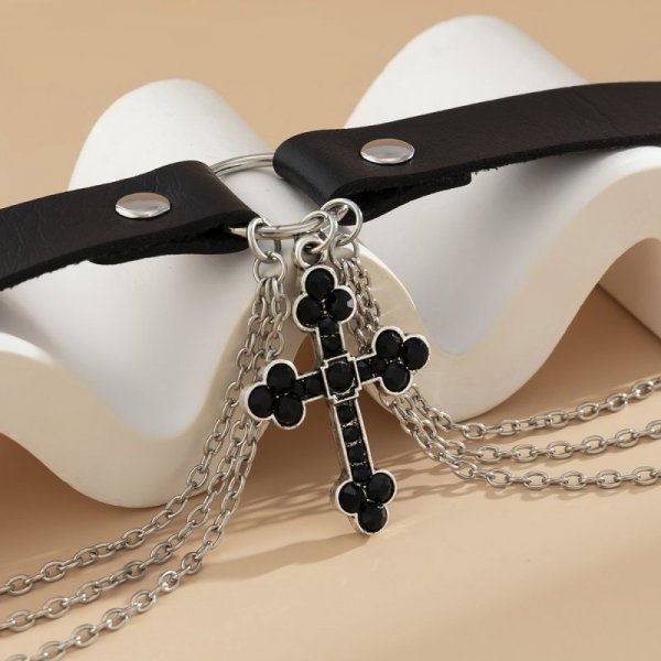 O Ring Cross Pendant Collar
