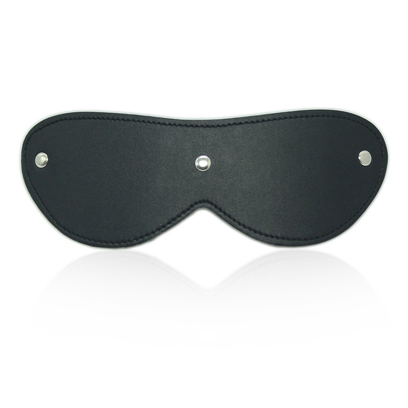 (image for) Ball Gag / Blindfold / Flogger with Nipple Cover Kit