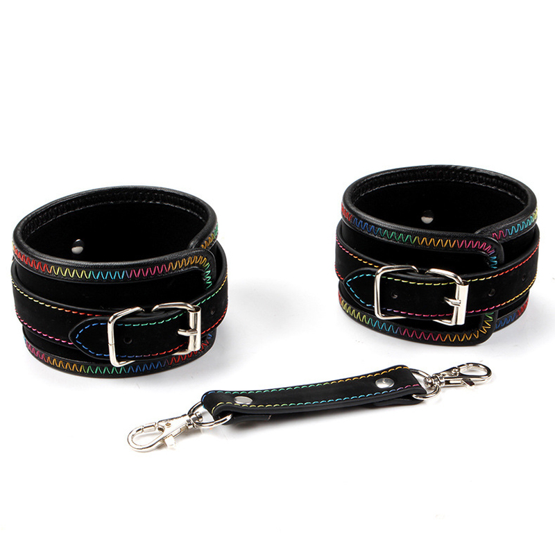 (image for) Color Thread Wrist and Ankle Cuffs