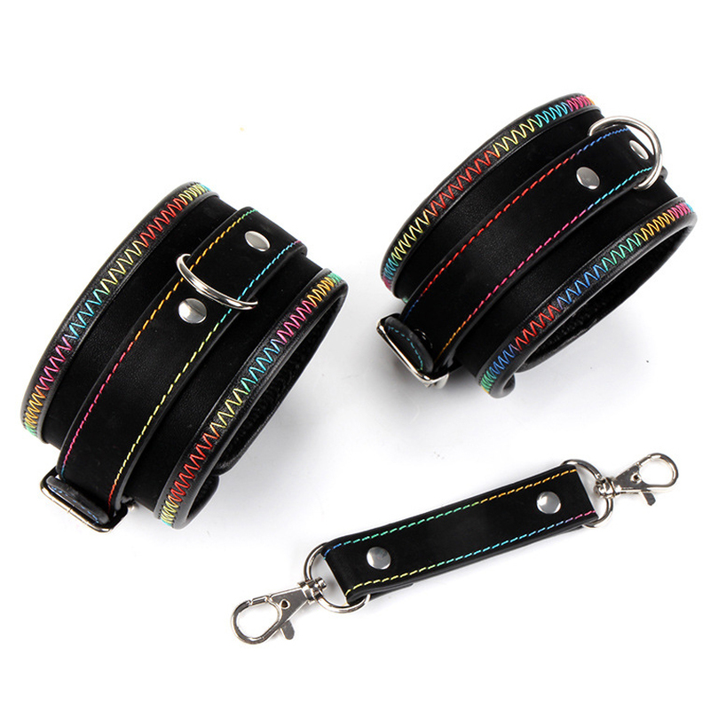 (image for) Color Thread Wrist and Ankle Cuffs