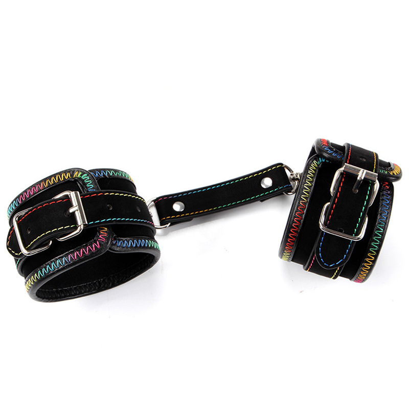 (image for) Color Thread Wrist and Ankle Cuffs