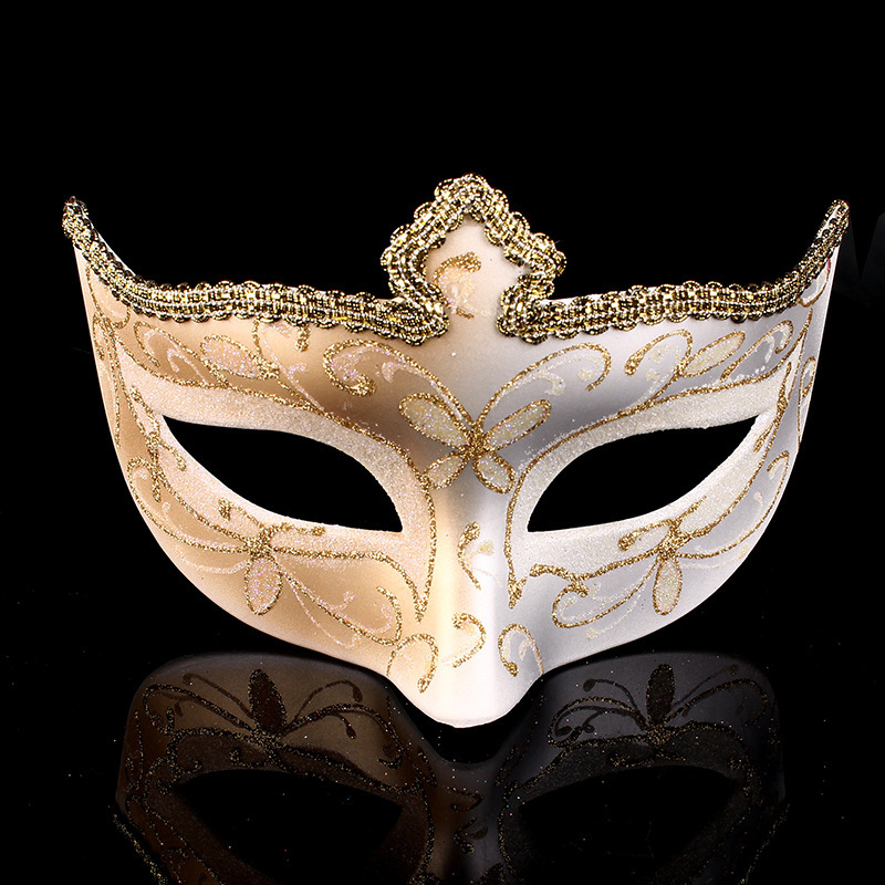 (image for) Crown Lace Mask
