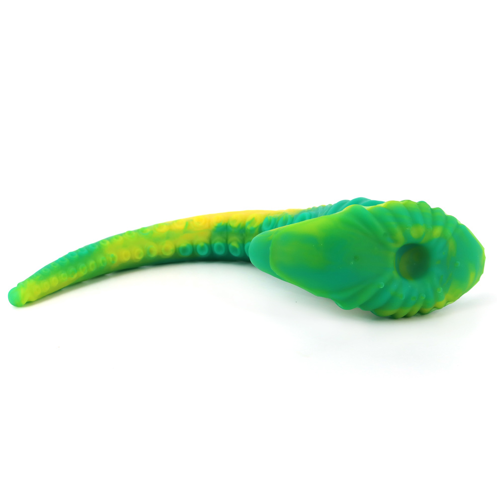 (image for) Octopus Wears Super Long Anal Plug
