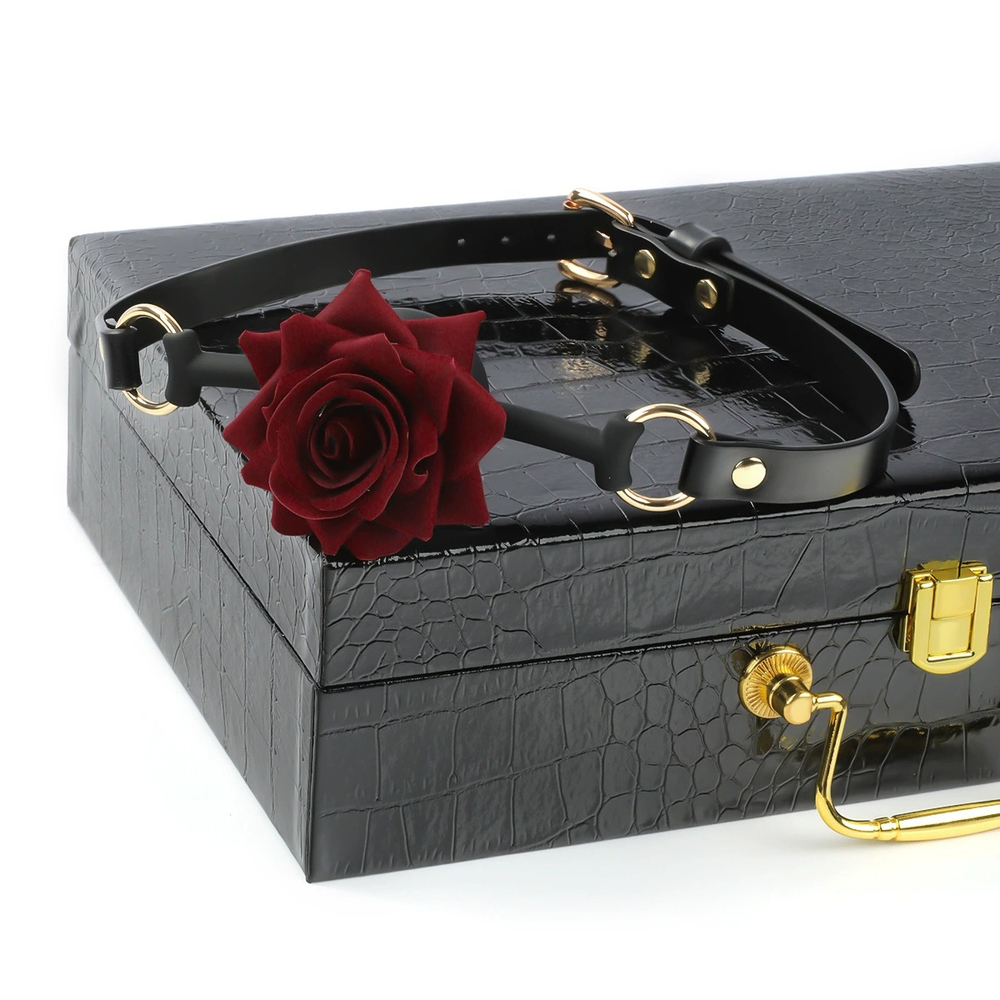 (image for) Slave Bondage Kit With Box