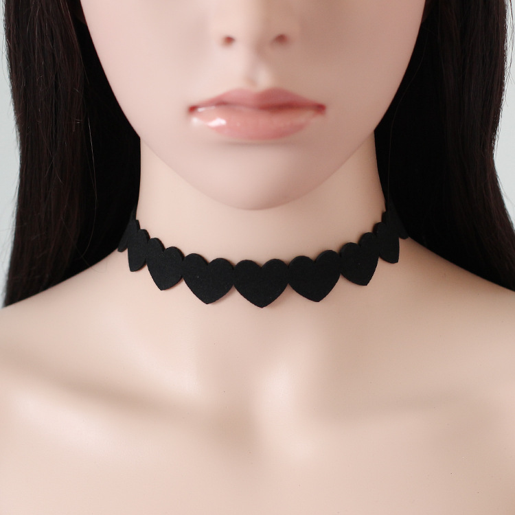 (image for) Black Heart Circle Suede Collar