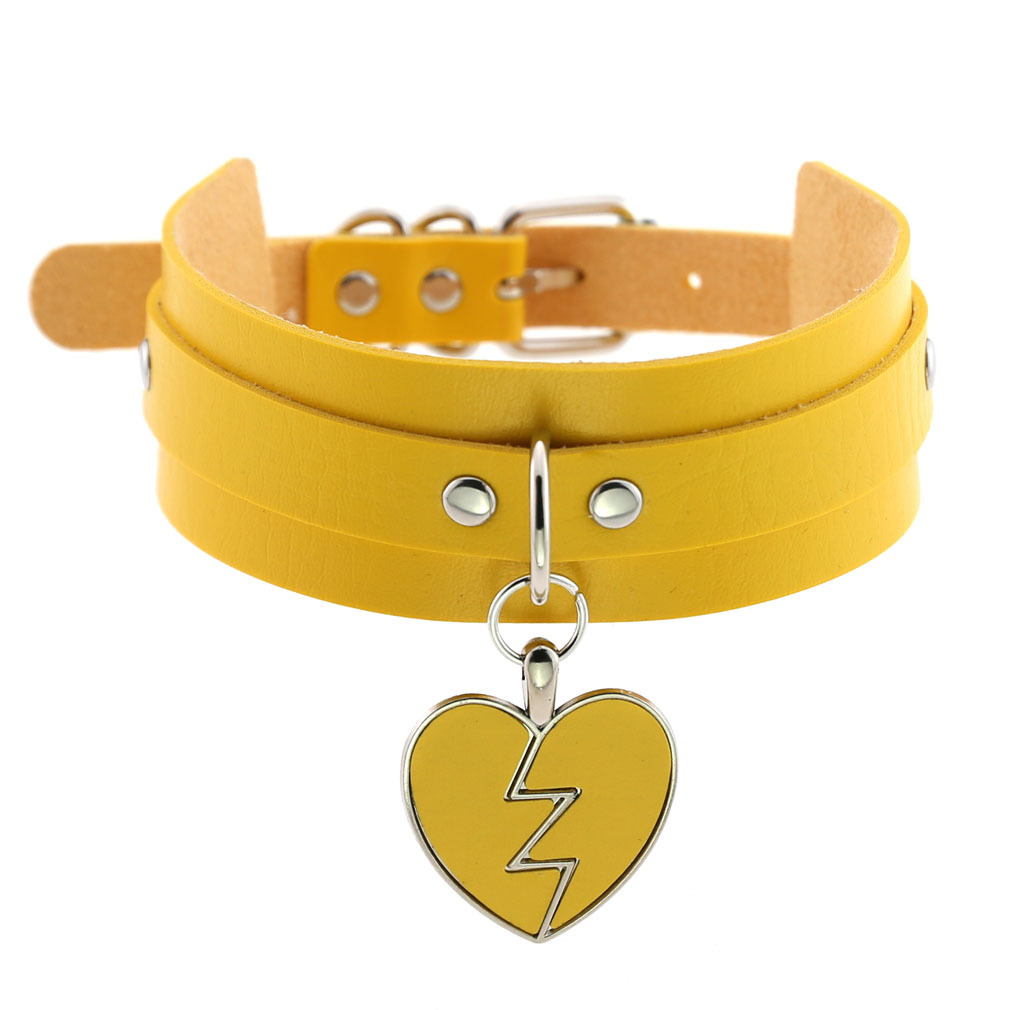 (image for) Lightning Heart Pendant Collar