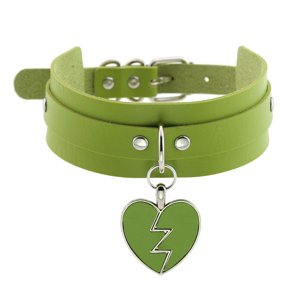 (image for) Lightning Heart Pendant Collar