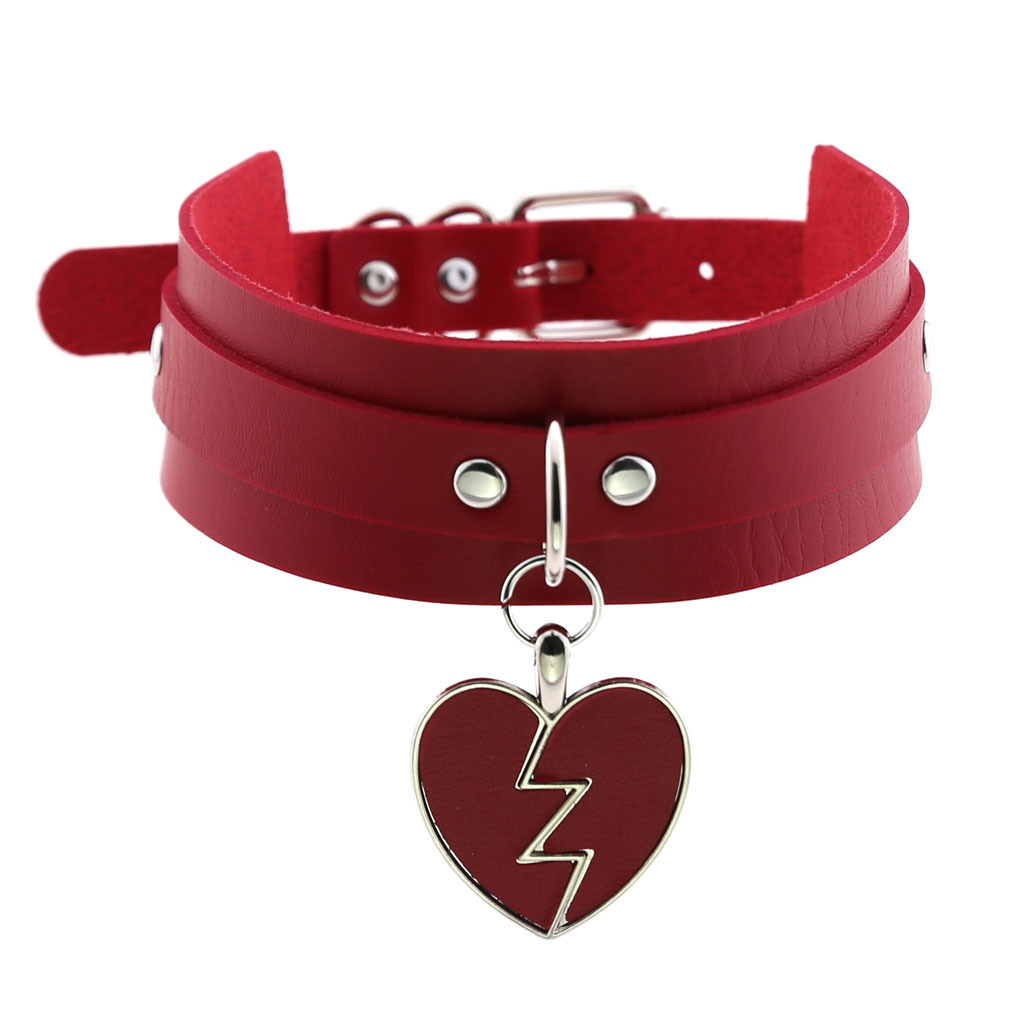 (image for) Lightning Heart Pendant Collar