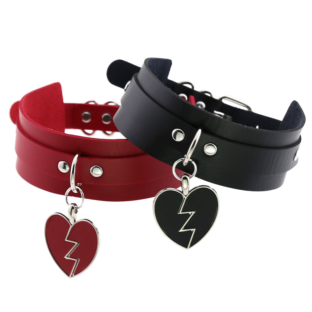 (image for) Lightning Heart Pendant Collar