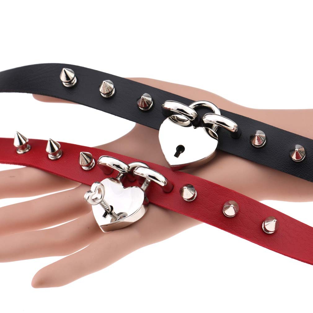 (image for) Studded Heart Lock Pendant Collar