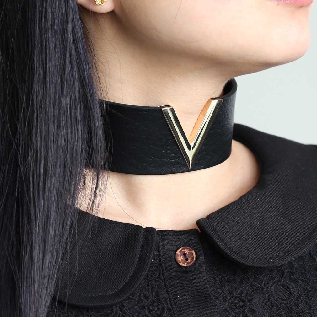 (image for) V-shaped Collar