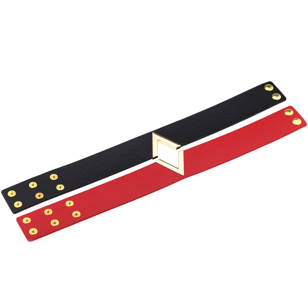 (image for) V-shaped Collar