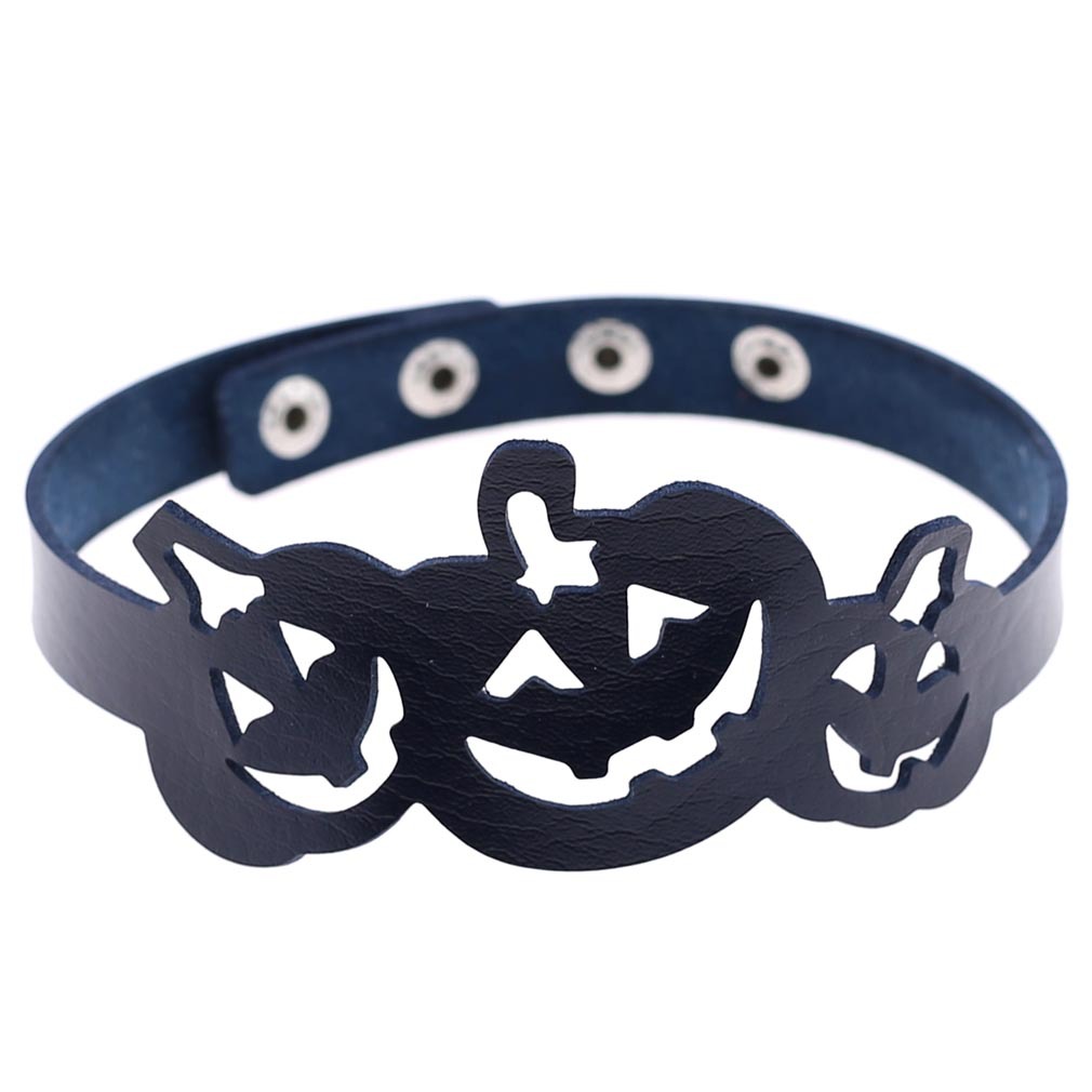 (image for) Cutout Pumpkin Collar