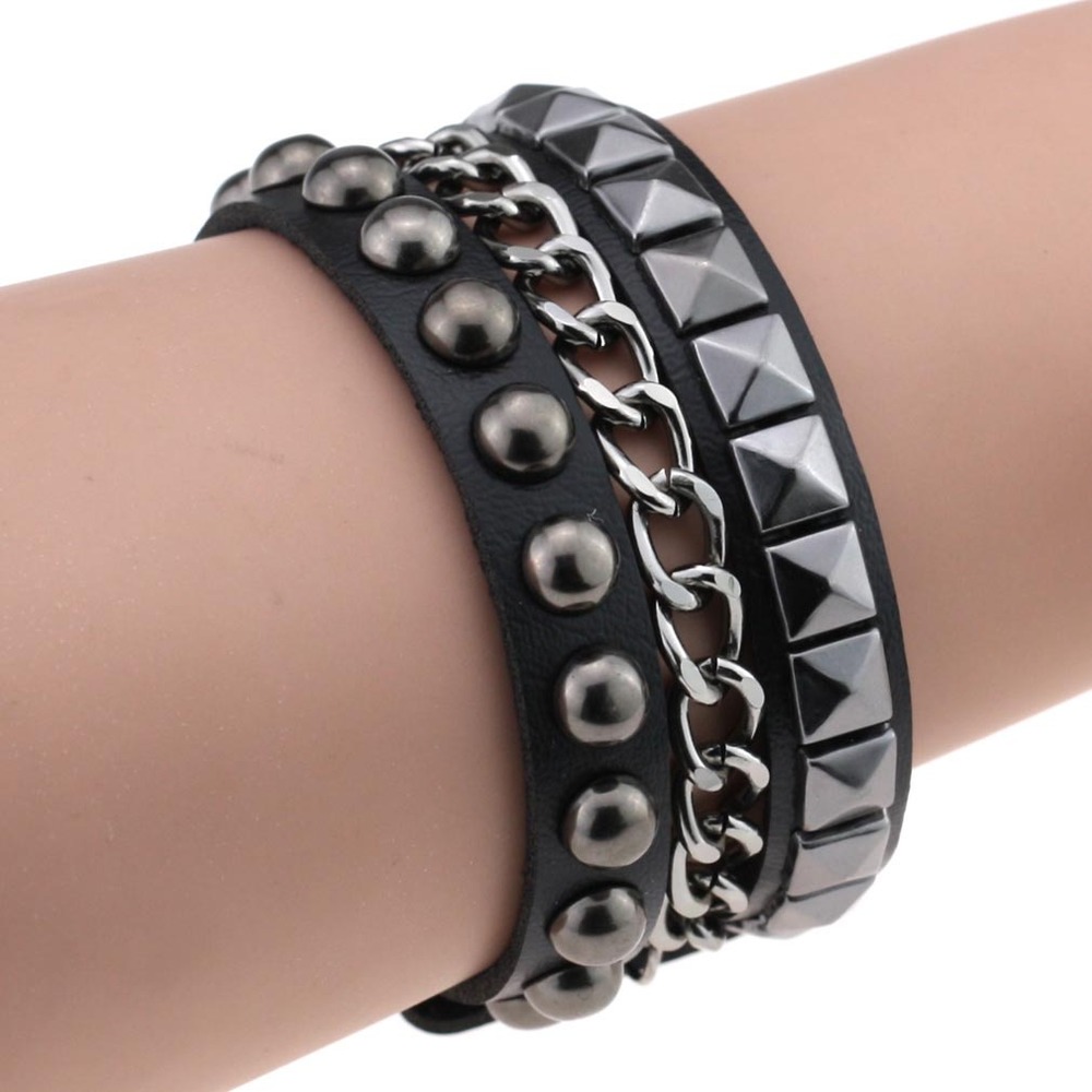 (image for) Square Stud Bracelet