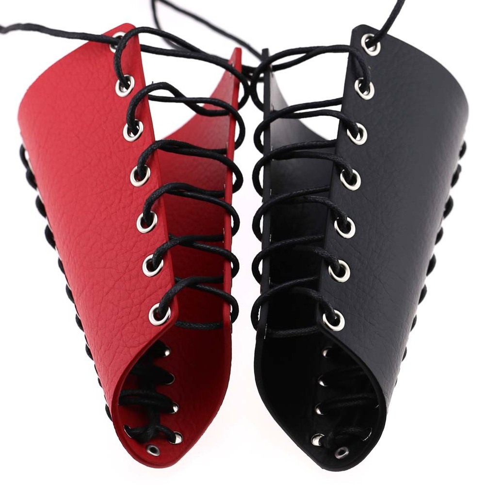 (image for) Strap Leather Bracers