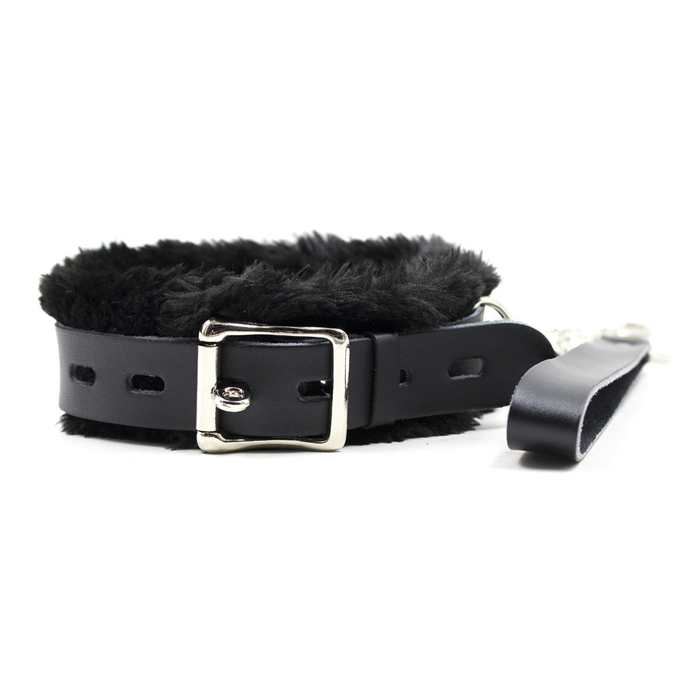 (image for) Fur Lined Bondage Slave Collar