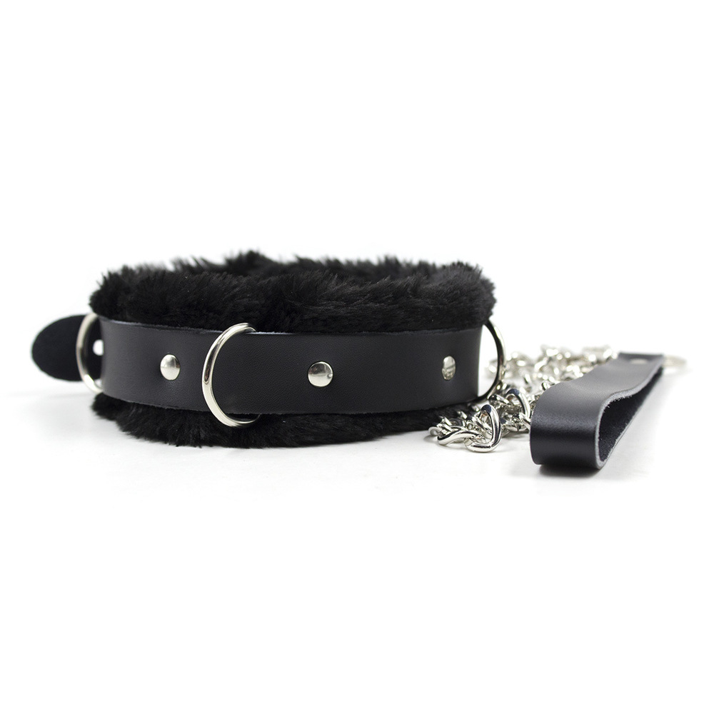 (image for) Fur Lined Bondage Slave Collar