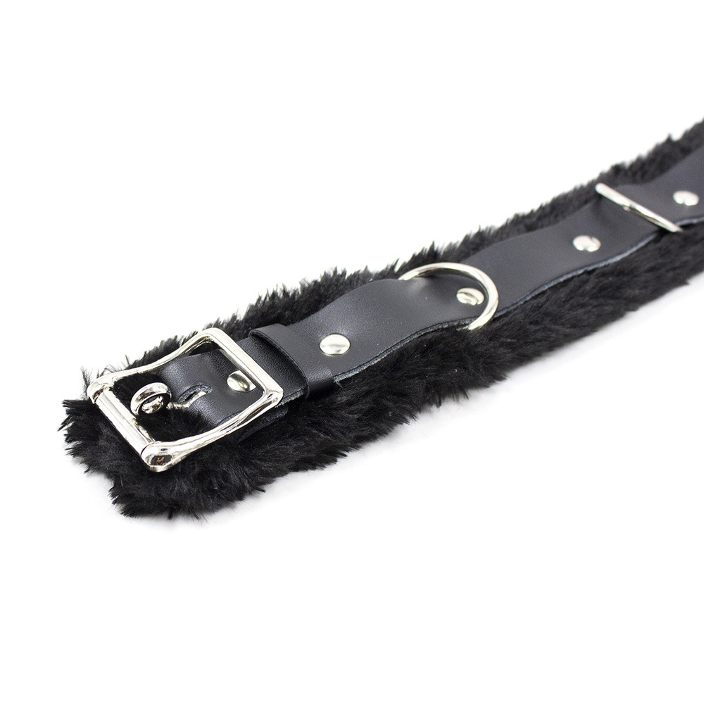 (image for) Fur Lined Bondage Slave Collar