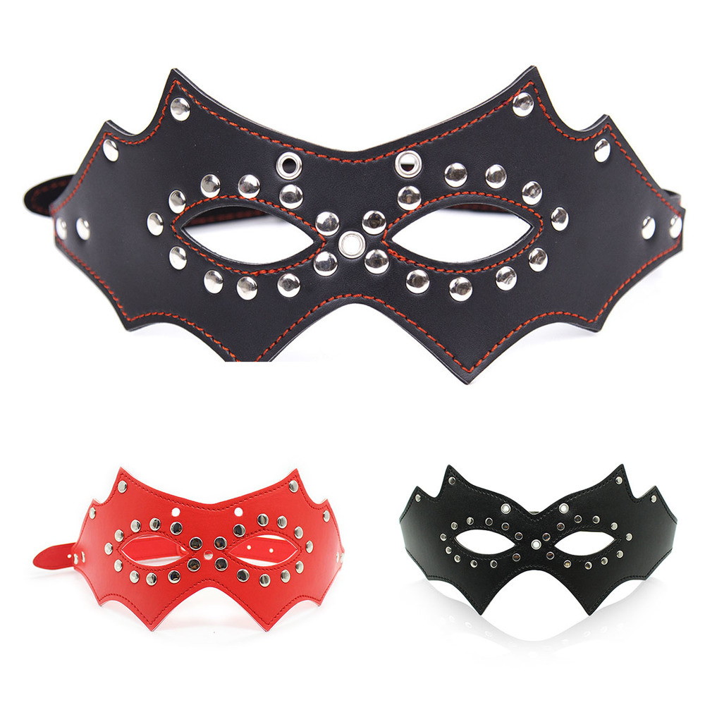 Buckle Stud Fancy Mask