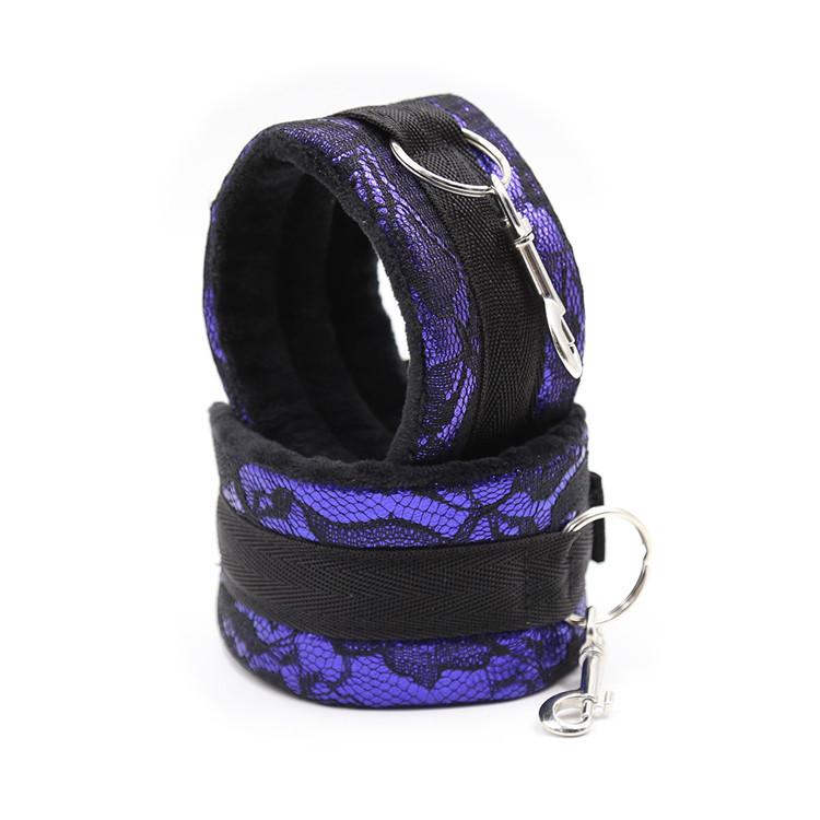 (image for) Embossed Velcro Cuffs