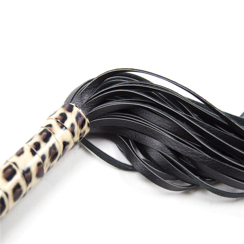 (image for) Bondage Leopard Fancy Flogger