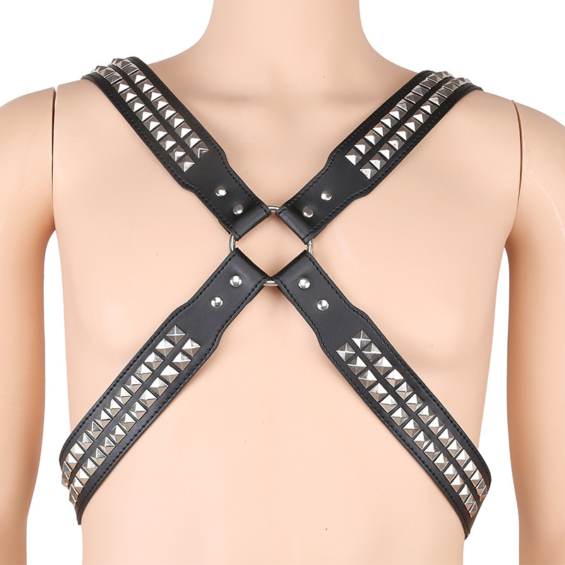 Harness With Two Rows O Shiny Pyramid Studs